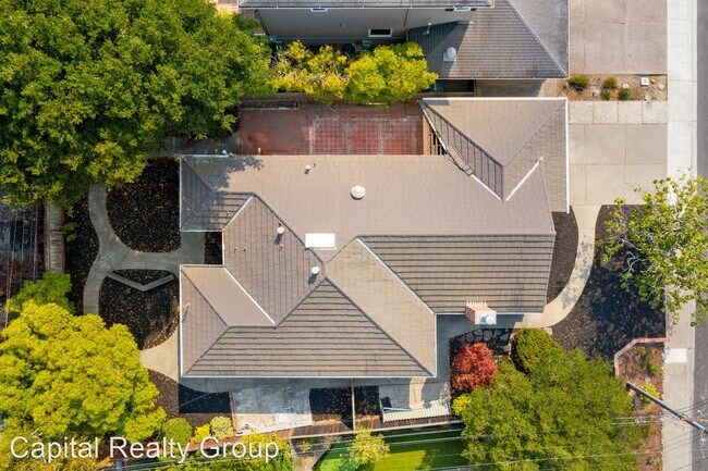 Building Photo - 2 br, 1 bath House - 2205 Davis Drive