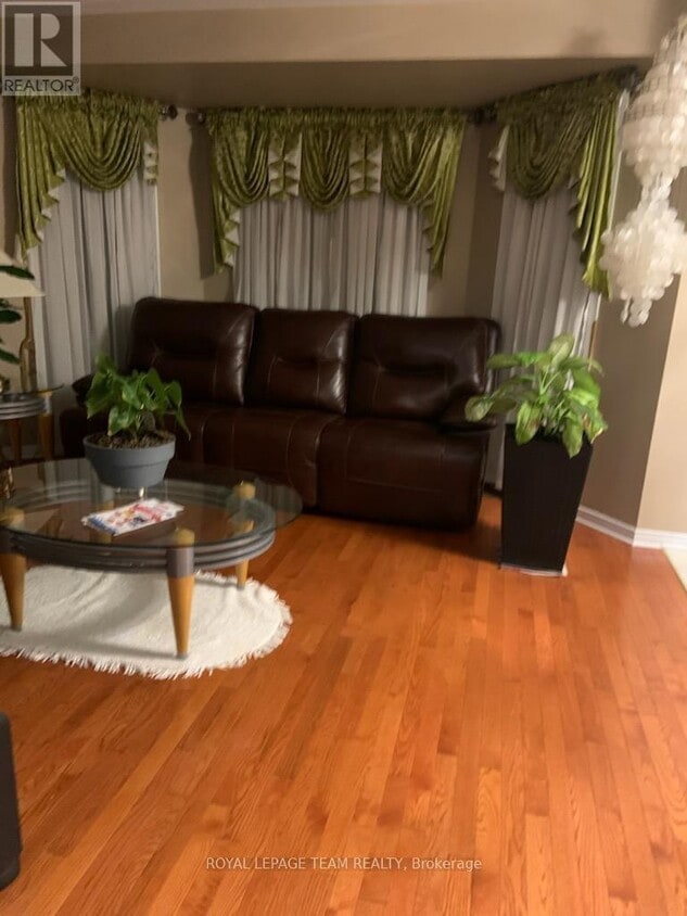 Photo du bâtiment - 115 Macara Crescent