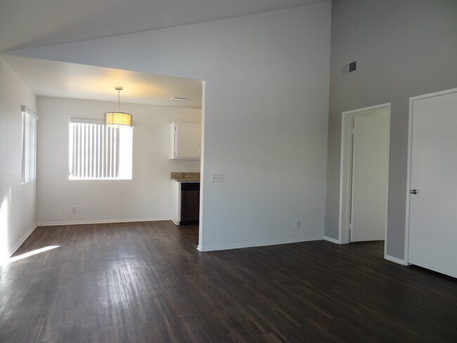 Foto del edificio - 11244 Morrison St
