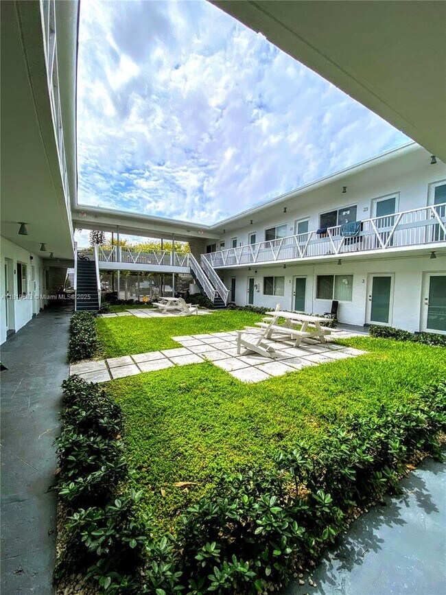 Foto del edificio - 7291 Gary Ave