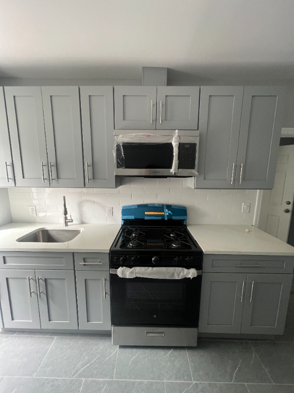 Primary Photo - 54 9th Ave