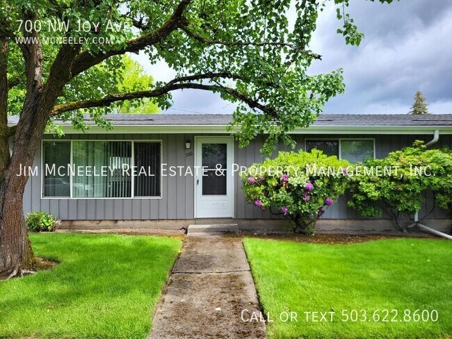Foto del edificio - 700 NW Joy Ave