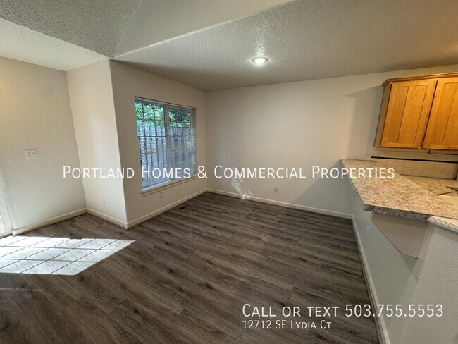 Building Photo - 12712 SE Lydia Ct