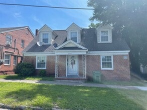 Building Photo - 306 N 11th St