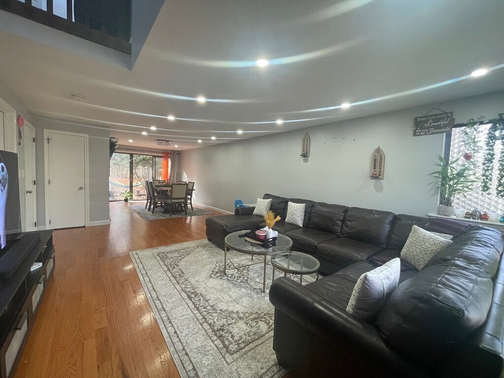 Foto principal - 13 Mountain Gate Rd