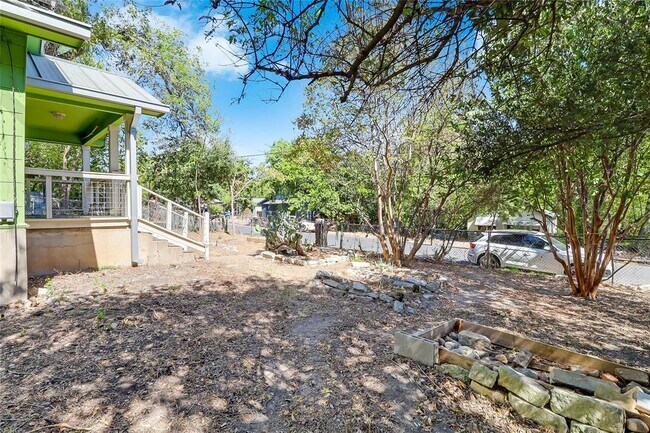 Foto del edificio - 1706 Maple Ave