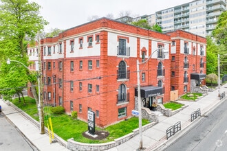 Building Photo - The Oaklands