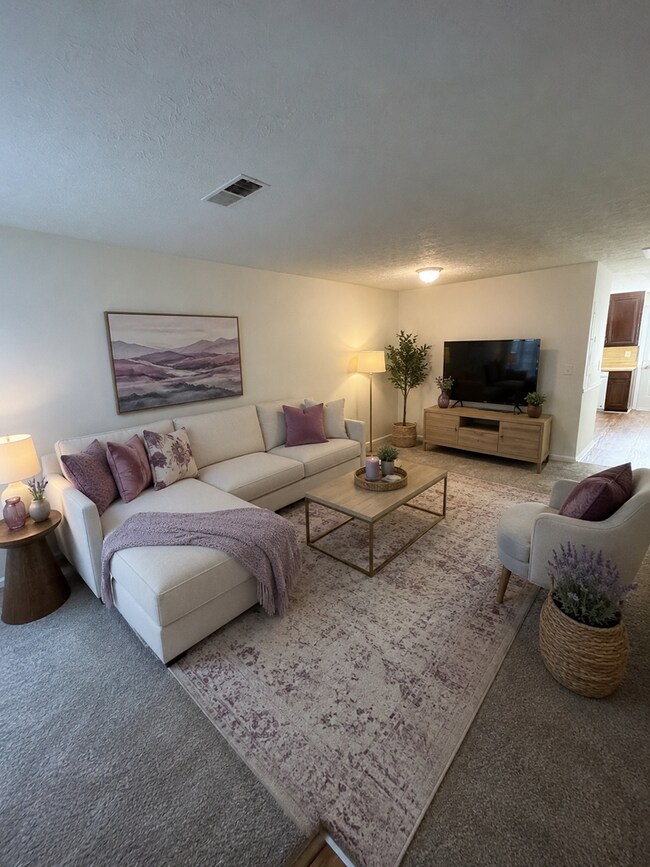 Foto del edificio - 8822-8822 Ridgemore Ct
