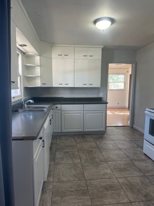 Building Photo - Rancher in Cheney