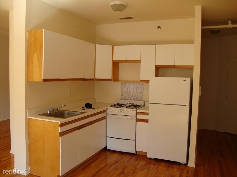 Building Photo - 2 br, 1 bath Apartment - 37 Main St Flex 2