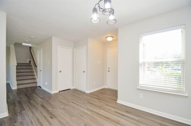 Building Photo - 13106 Majestic Pl Ct