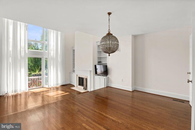 Building Photo - 3944 Georgetown Ct NW