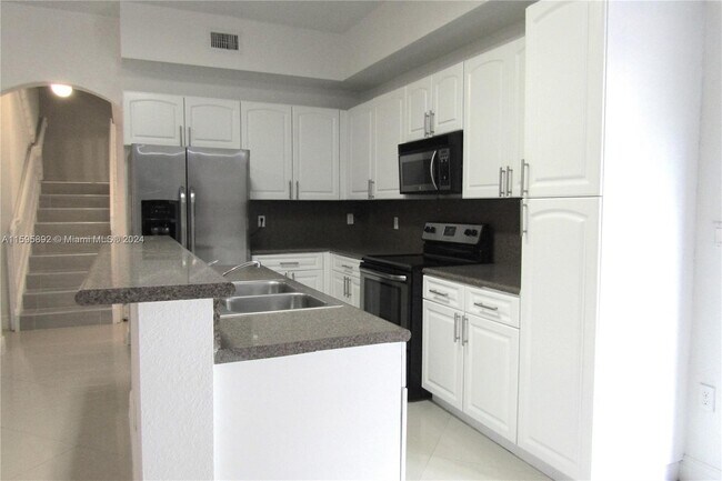 Building Photo - 8936 SW 228th Ln