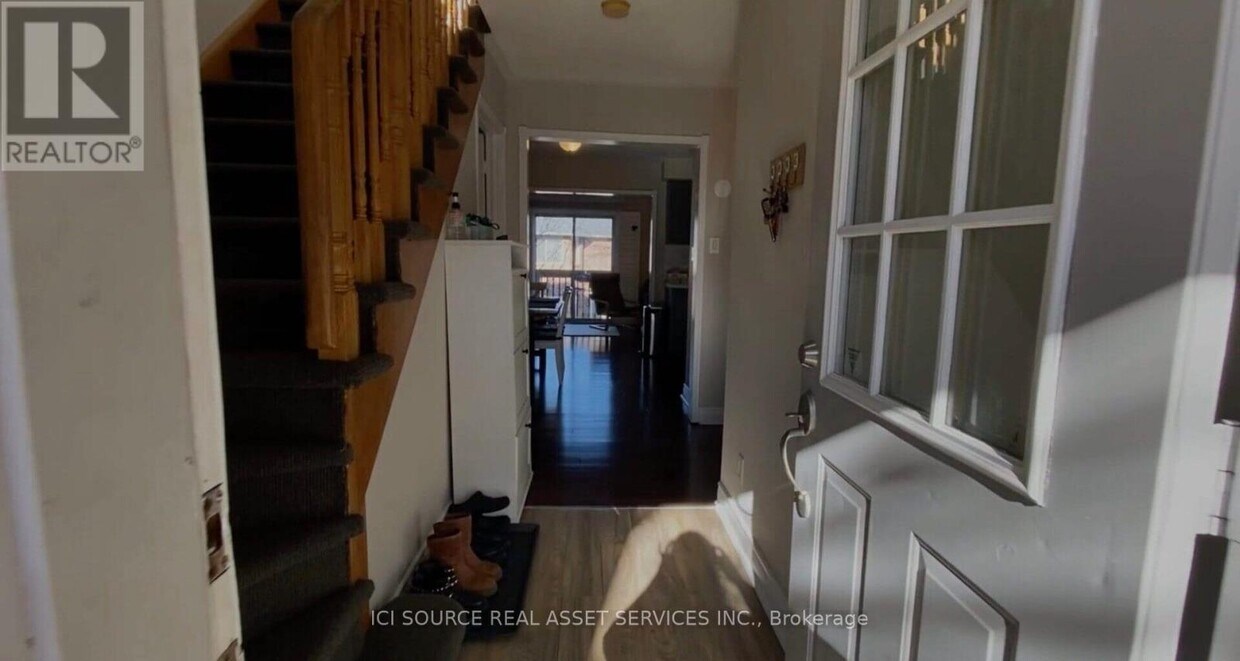 Photo du bâtiment - 5525 Palmerston Crescent