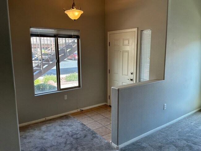 Foto del edificio - Condo 2 bedroom 2 bathroom Gated Entrance