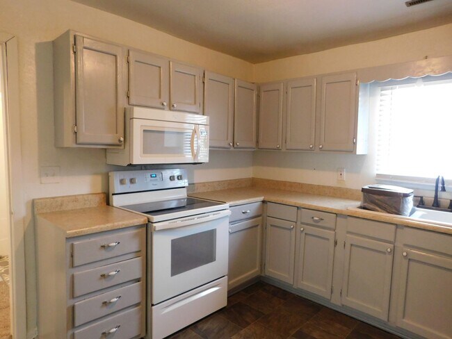 Building Photo - Charming 3 Bedroom/1 Bath Home in Augusta!
