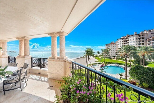 Building Photo - 7435 Fisher Island Dr