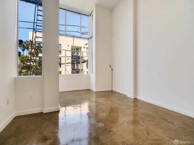 Building Photo - 52 Rausch St