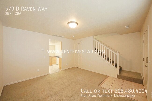 Foto del edificio - 579 Raven Way