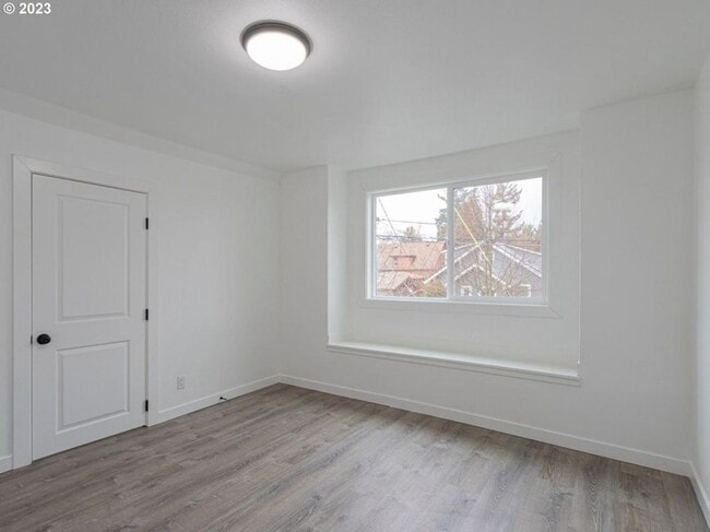 Building Photo - 212 N Blandena St