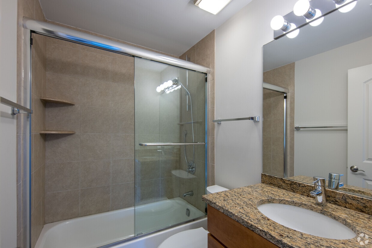 L’Appartement AMERICANA N/S Fooded P/O Americana Apartments | Vanderbilt University | Off-Campus