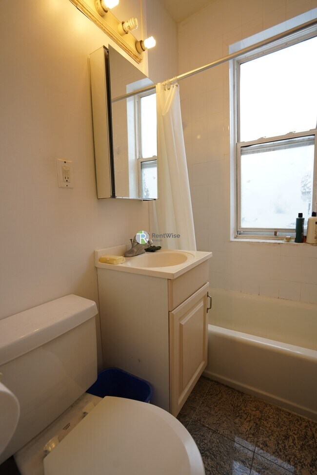 Foto del edificio - 1846 Commonwealth Ave