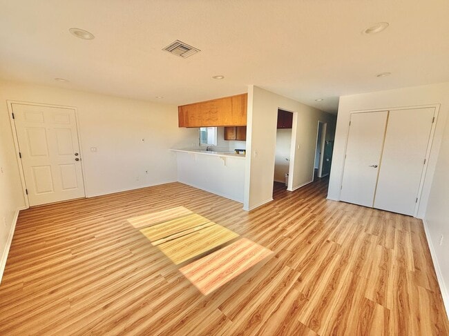 Building Photo - 2032 Martina Ave