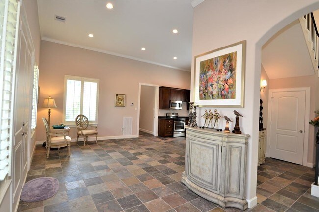 Building Photo - 298 Debbie Ln