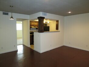 Building Photo - 4107 Avondale Ave