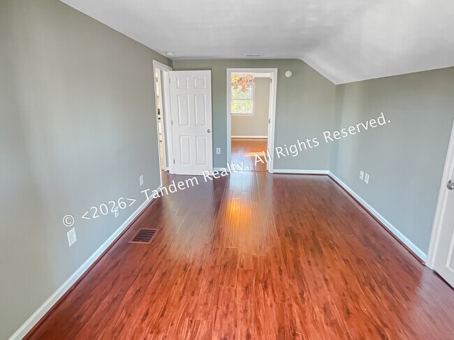 Foto del edificio - 2228 Ashwood Ave