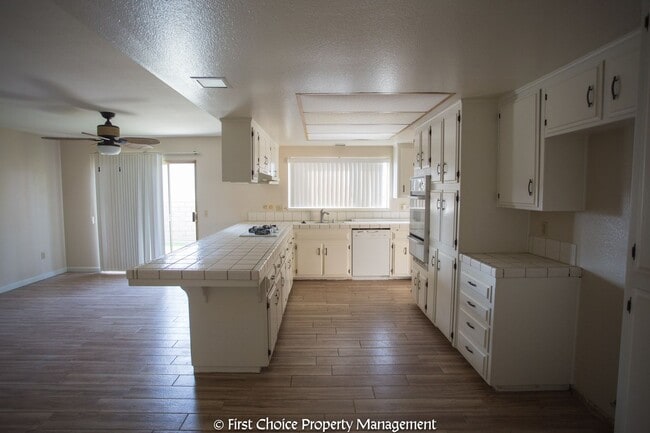 Building Photo - 6794 Rycroft Dr