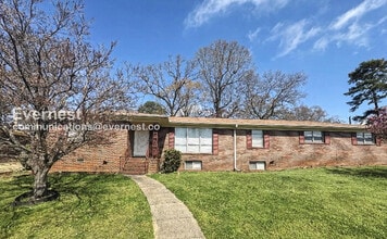 Building Photo - 400 Glen Crest Dr