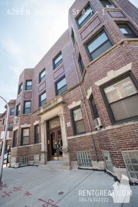 Foto del edificio - 4265 N Broadway