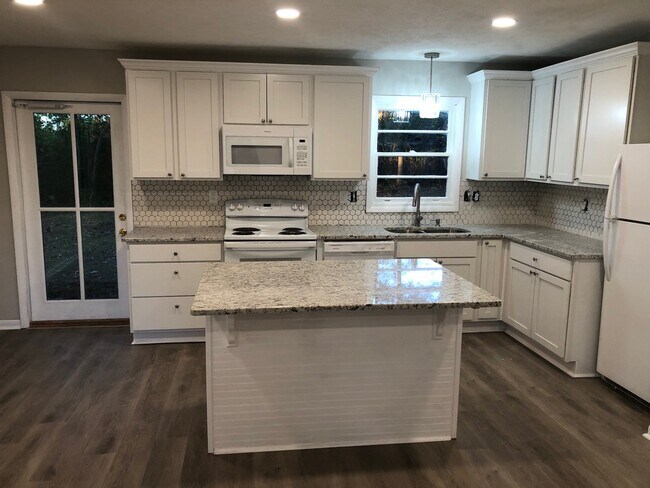 Cocina totalmente nueva - 102 Wittel Ave