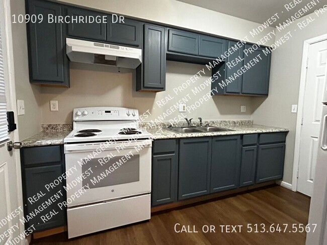 Foto del edificio - 10909 Birchridge Dr