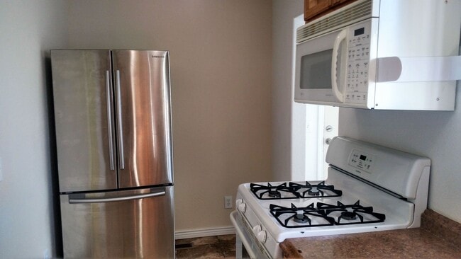 Building Photo - 1 Bedroom 1 Bathroom House For Rent