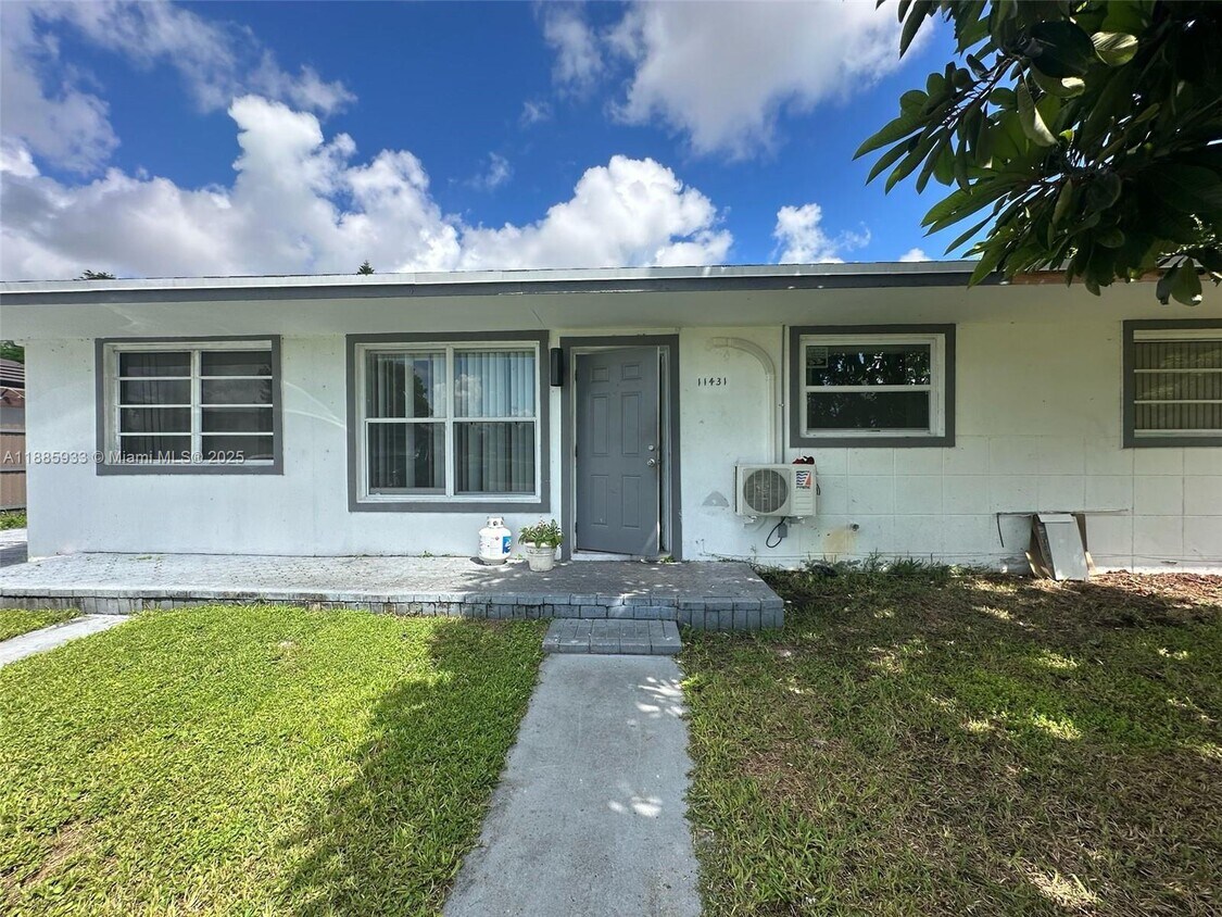 Primary Photo - 11431 SW 187th St