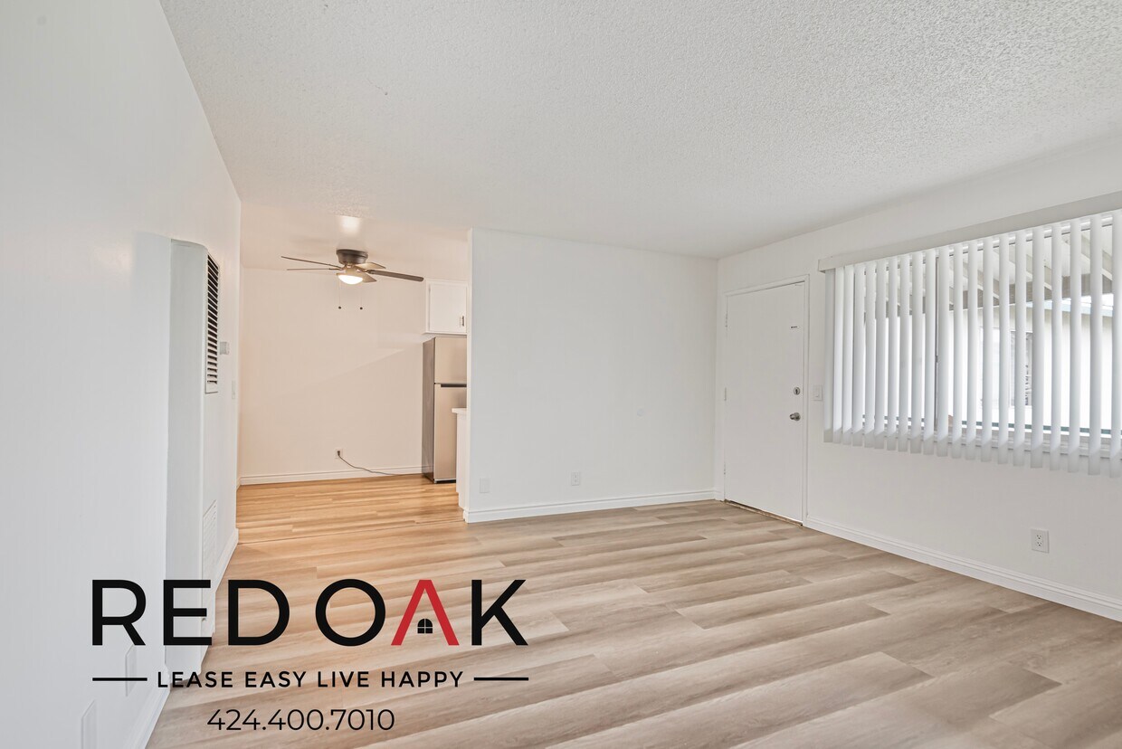 Primary Photo - Breathtaking One Bedroom with Stainless St...