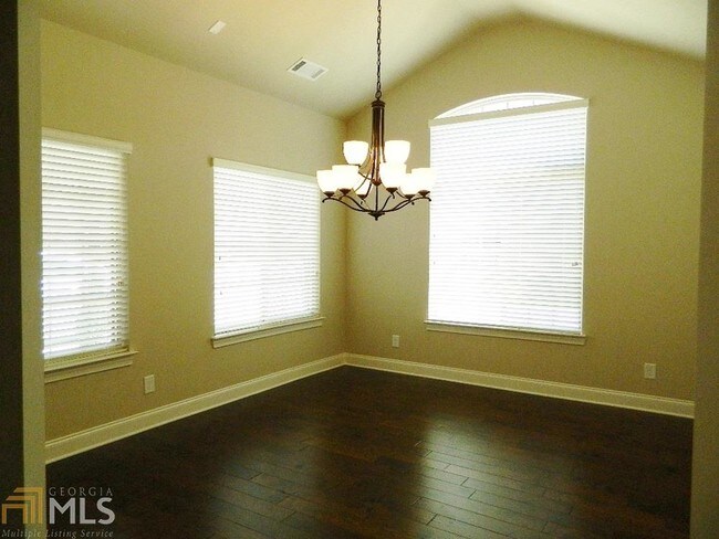 Building Photo - 6057 Brookhaven Cir