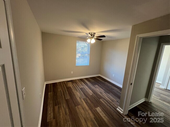 Foto del edificio - 415 19th St SW