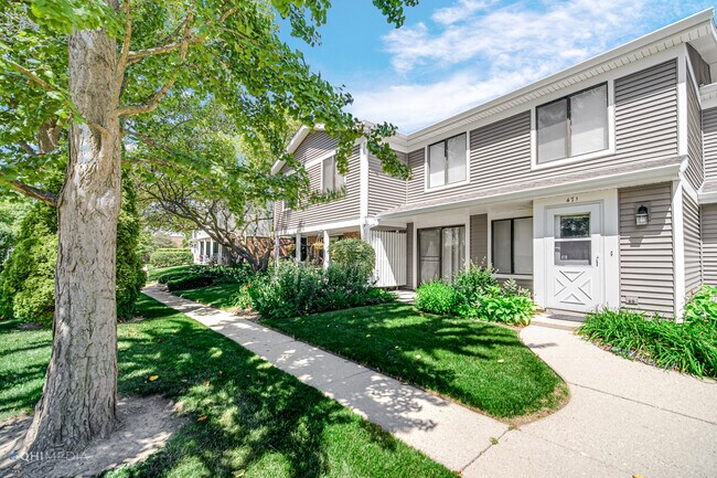 Foto del edificio - 471 Harrison Ct