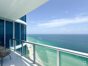 Building Photo - 17001 Collins Ave