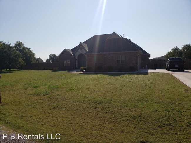 Foto del edificio - 5 br, 3 bath House - 1110 Waverly Way