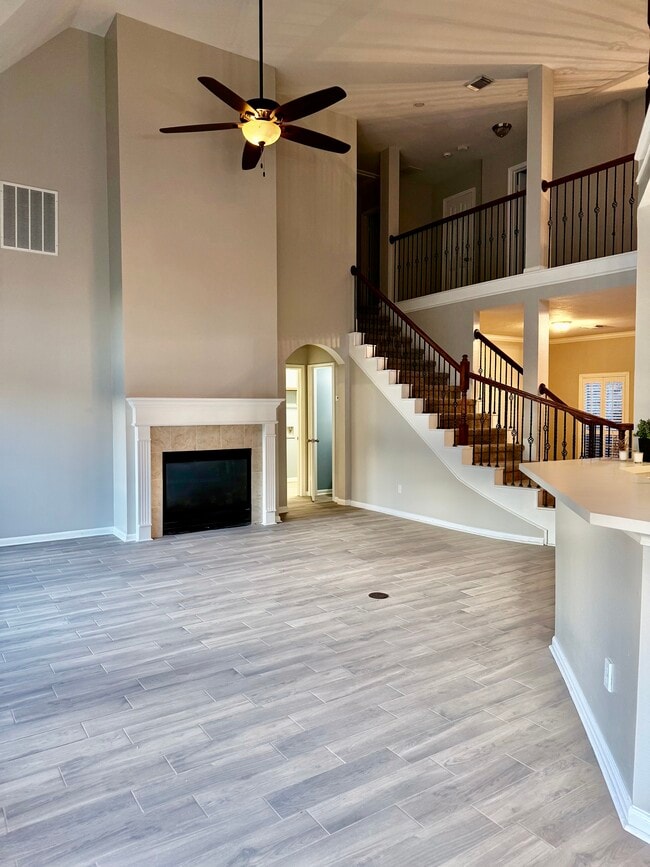 Building Photo - 14131 Sandhill Crane Dr