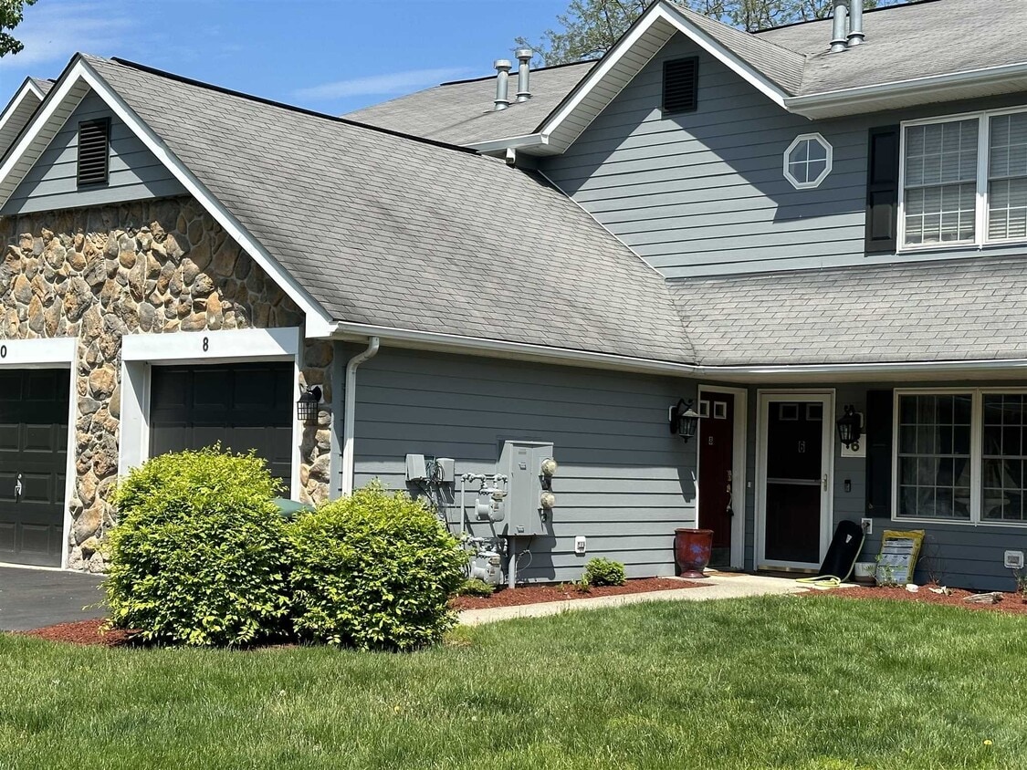 8 Lamplight St, Fishkill, NY 12506 Townhome Rentals in Fishkill NY