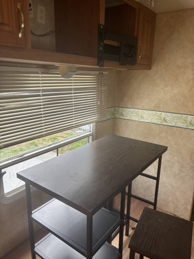 Building Photo - 2900 FL-17