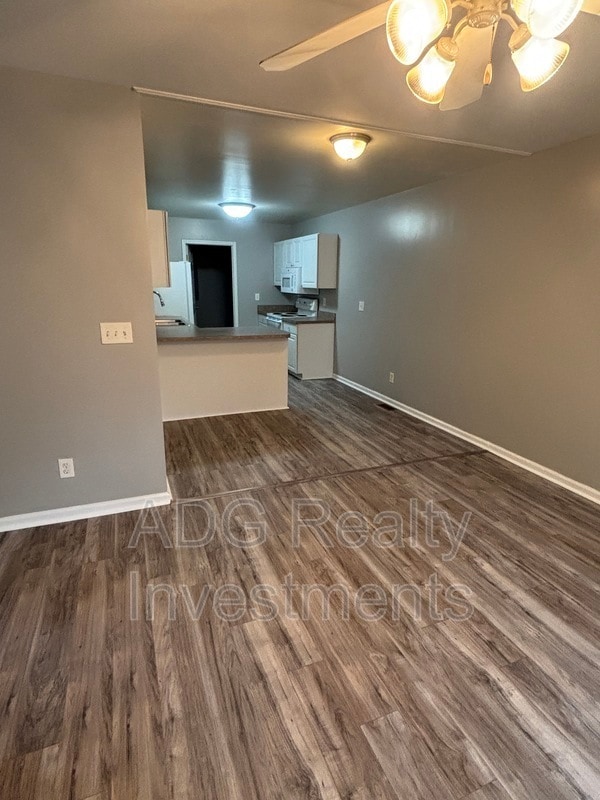 Building Photo - 5605 Wrenn Dr