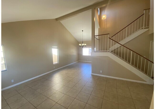 Building Photo - 1820 Paprika Way