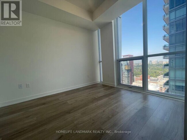 Building Photo - 1 Yorkville Ave