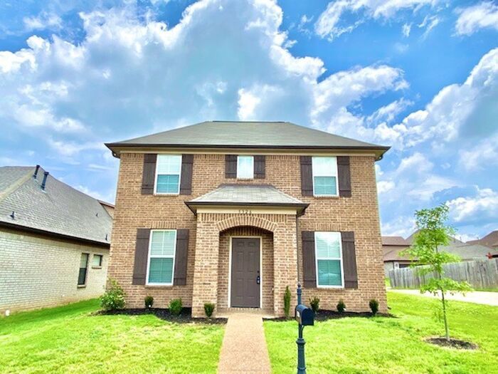 Luxury, Style, Gated Community 4 Bedroom House Rental in Memphis